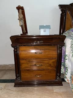 SOLID WOOD BED SET WITH DRESSER AND DRESSING TABLE
