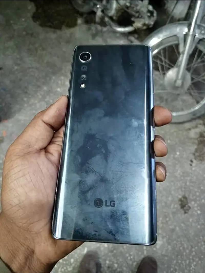 Lg velvet very good condition 10/10 0