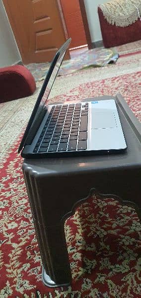 HP laptop urgently for sale 1