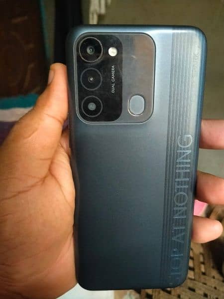 Tecno spark 8c 16