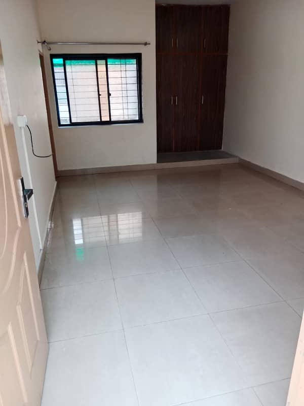 10-Marla 02-Bed Tile Flooring Upper Portion Available For Rent in Old Officers Colony Saddar Lahore Cantt. 11