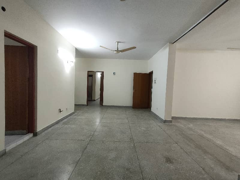 10-Marla 03-Bedroom's Flat Available For Rent in Askari 1 Lahore Cantt. 5