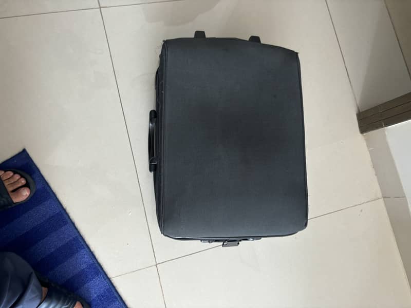 Trolley case. Hand carry. 1