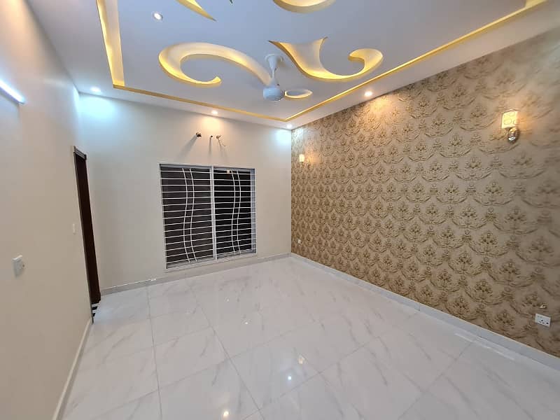 Luxurious 10 Marla Brand New House for Sale in Iqbal Block, Sector E, Bahria Town Lahore 5