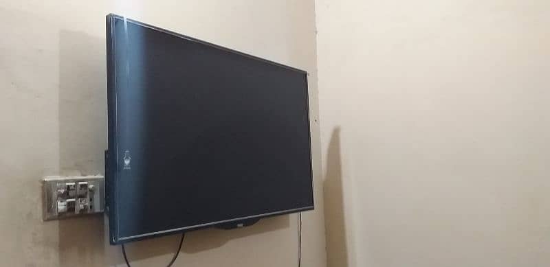 LED 40" 0