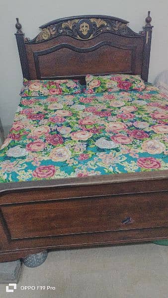 bed & dressing for sale 2