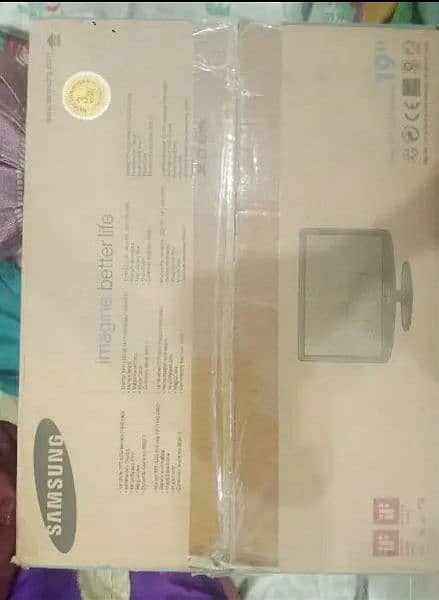 Samsung Original 19 Inch Screen || With box 1