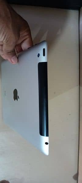 apple iPad 4 64 gb zahir per 3