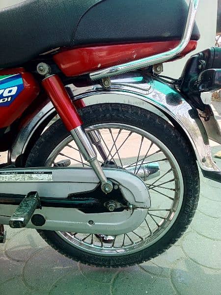 Brand New Condition Honda CD70 1