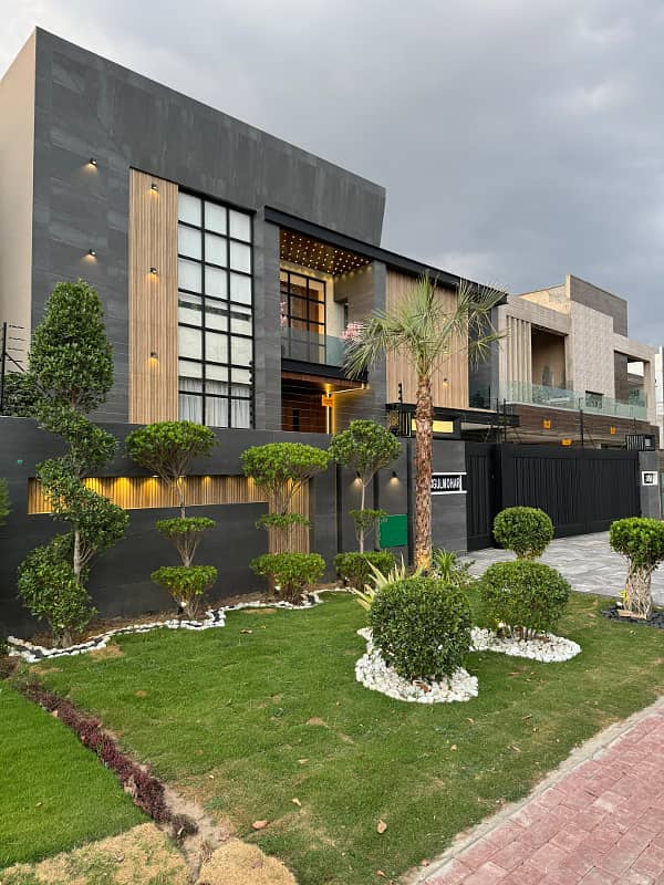 1 KANAL Most Expensive Luxury House For Sale In GULMOHAR Block BAHRIA Town Lahore 9