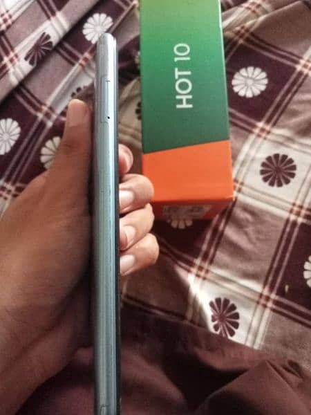 Infinix Hot 10 || 4/64 G70 With Box Charger || Mobile Phone 5