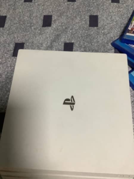 Ps4 pro 1tb full fresh condition with games and box not repaired 10/10 0