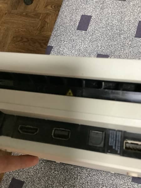 Ps4 pro 1tb full fresh condition with games and box not repaired 10/10 5