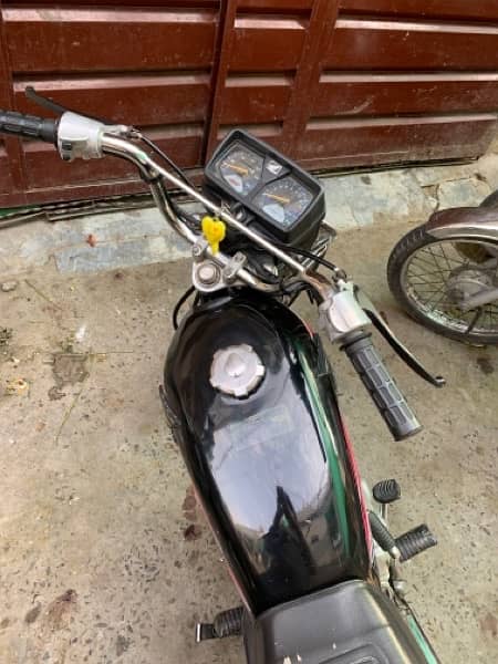 Honda 125 2010 model almost new condition 4