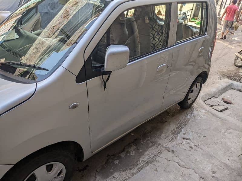 Suzuki Wagon R 2017 1