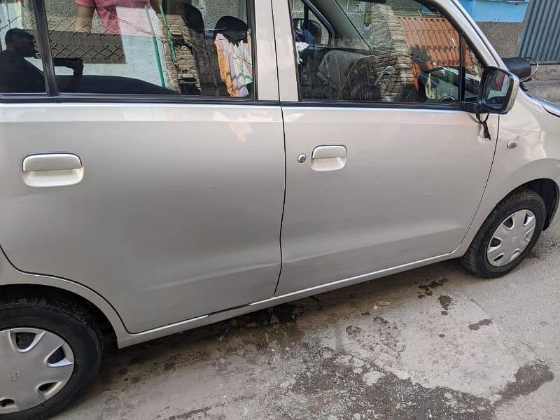 Suzuki Wagon R 2017 4