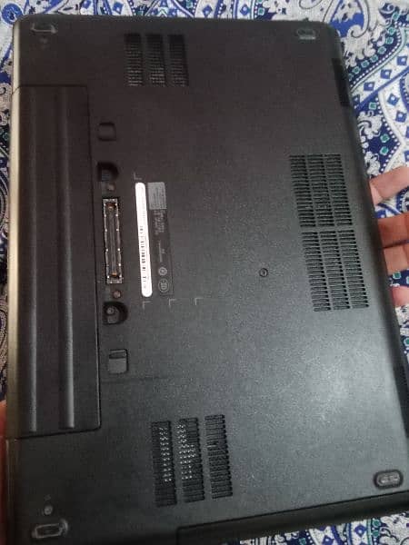 Laptop for sell only serious Byer contact 3