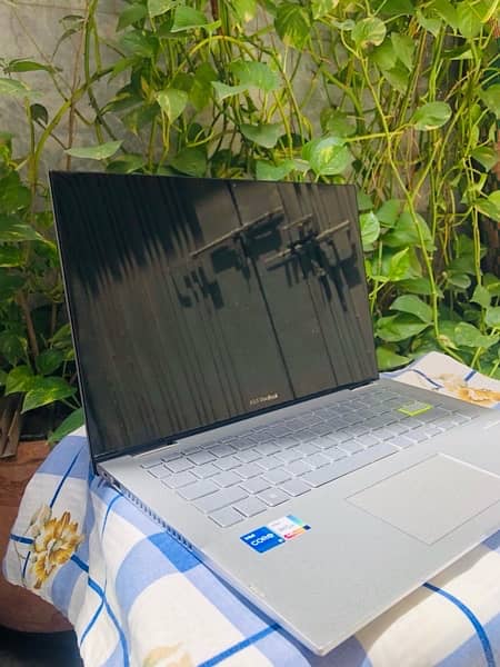 Asus VivoBook 0