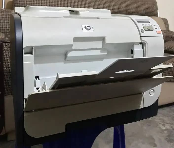 HP Color Laser Jet CP2025 1