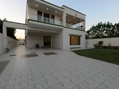 An Exquisite Opportunity To Own Luxurious BrandNew 1000 Sqyd Bungalow On Prime Location of Dha Ph 8 | 6 Beds Designed Meticulous Attention To Detail | Gym Theatre In Basement 0
