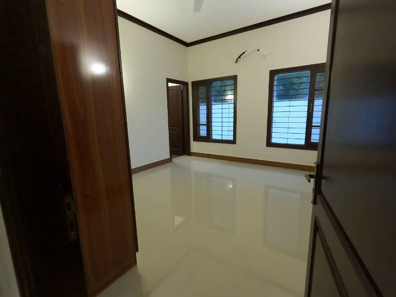 An Exquisite Opportunity To Own Luxurious BrandNew 1000 Sqyd Bungalow On Prime Location of Dha Ph 8 | 6 Beds Designed Meticulous Attention To Detail | Gym Theatre In Basement 8