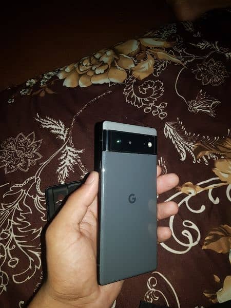 urgent sale Google pixel 6 Non PTA 8gb 128gb battery zabardast hay 3