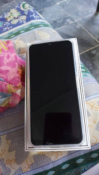 selling my Vivo y 21 6