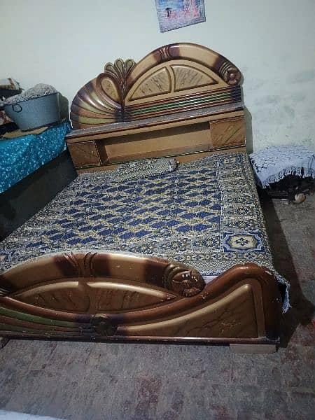 Dboul bed kind size wooden with matres 1