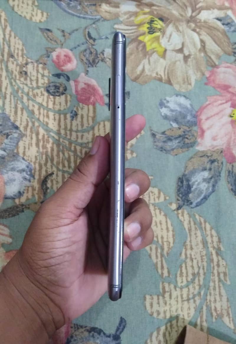 Xiaomi Redmi S2 | 3/32 GB 1