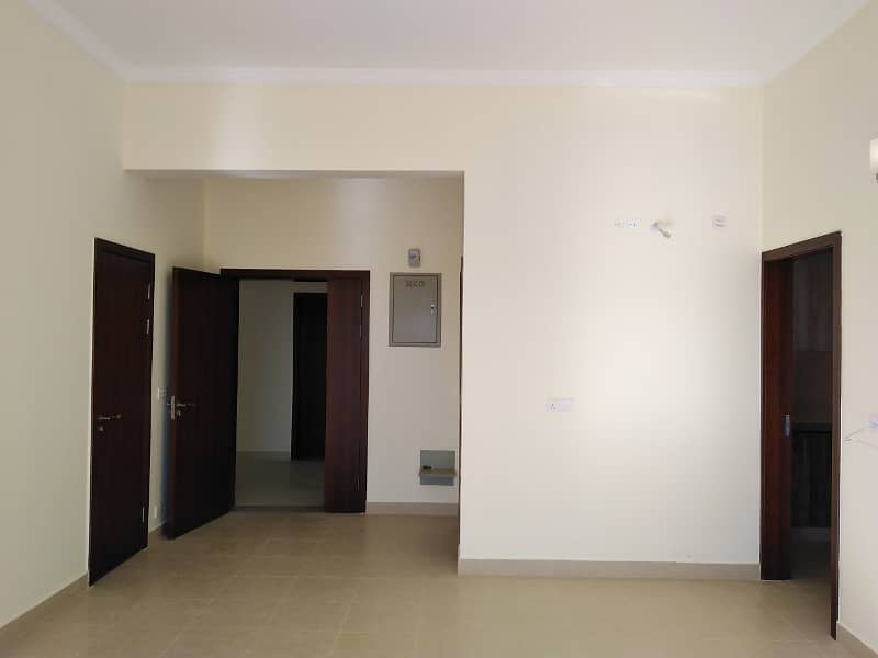 1150 SQ Feet Apartment FOR SALE Bahria Town Karachi. 2