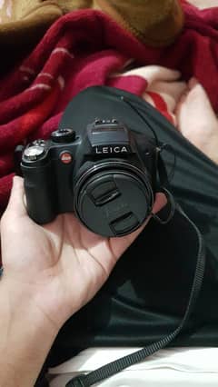 Leica V lux -2
