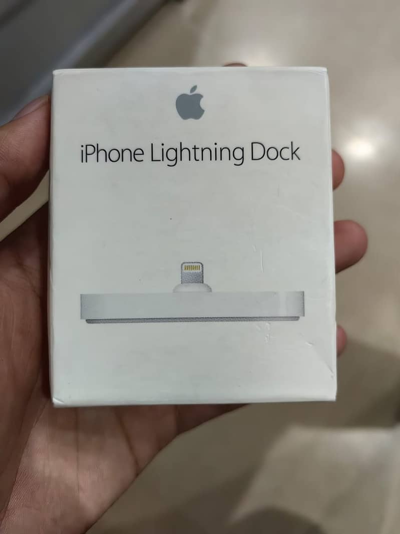 iphone lightning dock condition 10/10 0