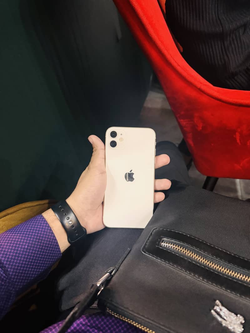 iphone 11 PTA Aproved 64GB 2