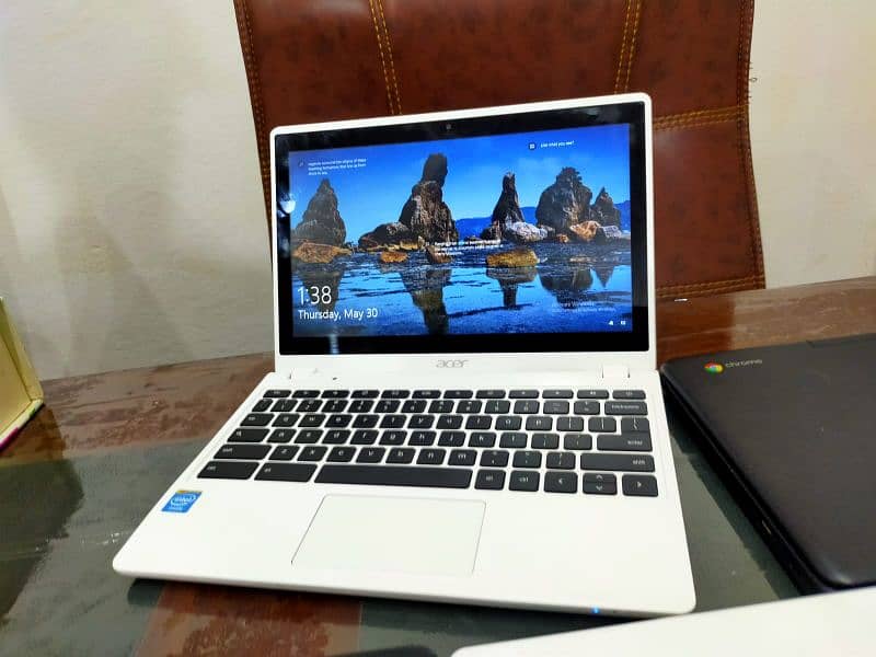 laptop's chromebook's brand new product Acer touchscreen led display 1