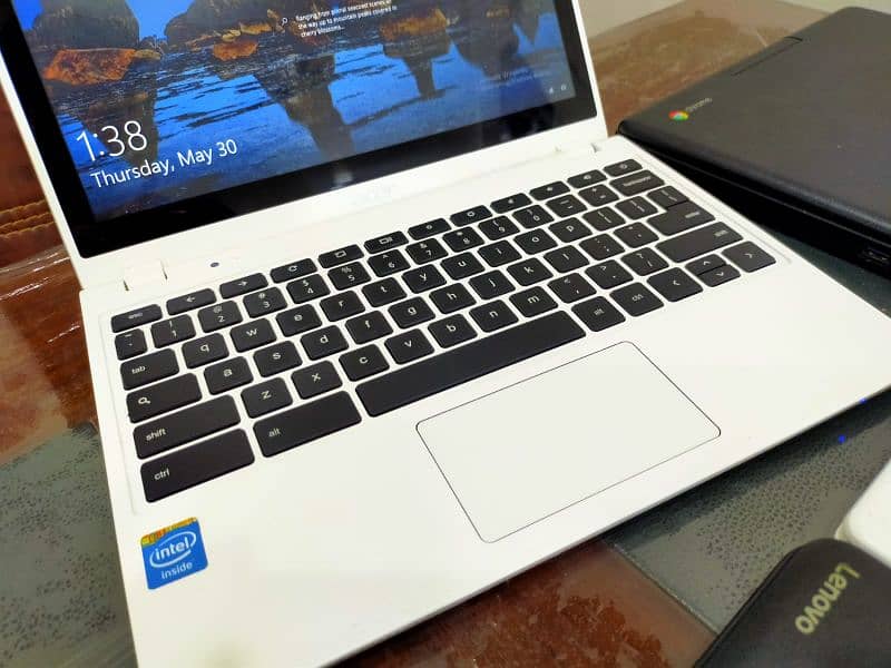 laptop's chromebook's brand new product Acer touchscreen led display 2