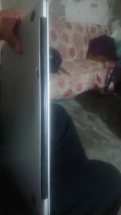 Mac book pro 20013 10 by 10 condition