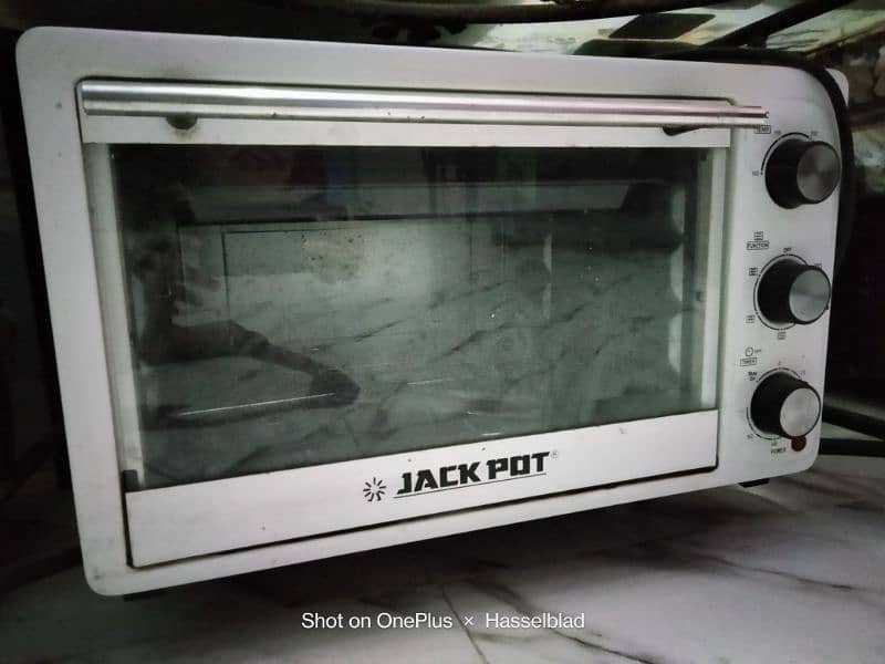 microwave oven 0