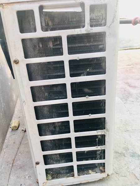 Haier 1.5 Ton split ac in running condition no any fault 3