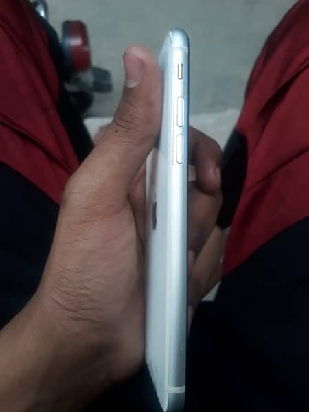 i phone se2020 not pta 64 gb 10/10 battery    89% 3