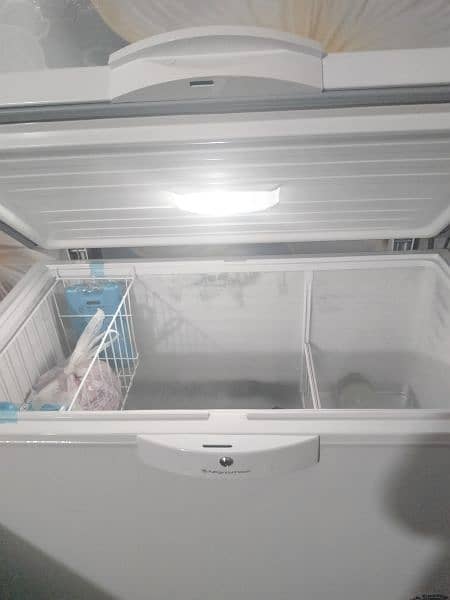 Dawlance

Inverter freezer bilkul fresh 2