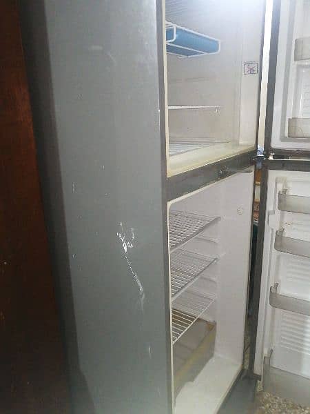 Dawlance refrigerator for sale 3