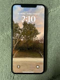 iphone xs max 512 gb pta approved (BACK CRACKED)