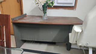 office table used like new fully ok 0