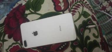 iPhone 8plus pta approved sir kasi ko Chiya  to whatsap 03405581641 . .