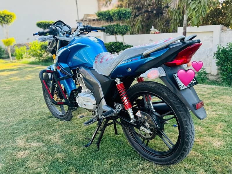 Suzuki GSX 125 2