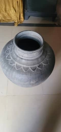 old water jarr antiq item for your home