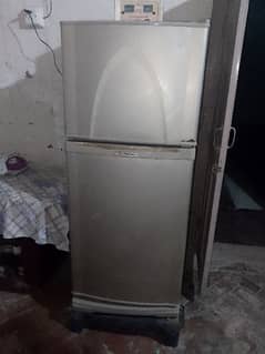 Dawlance fridge 1 time repair  but good condition No body damage