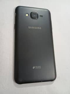 Samsung Galaxy J7 Core 0