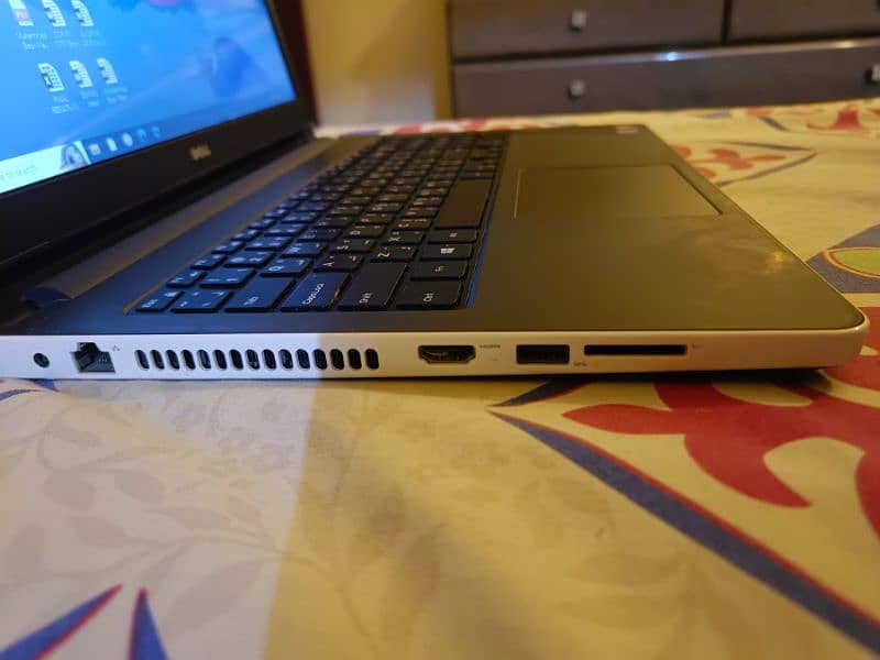 Dell Inspiron 15 4gb graphics 5