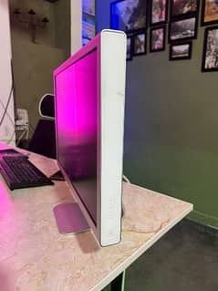 apple LCD 10by9 condition for sale